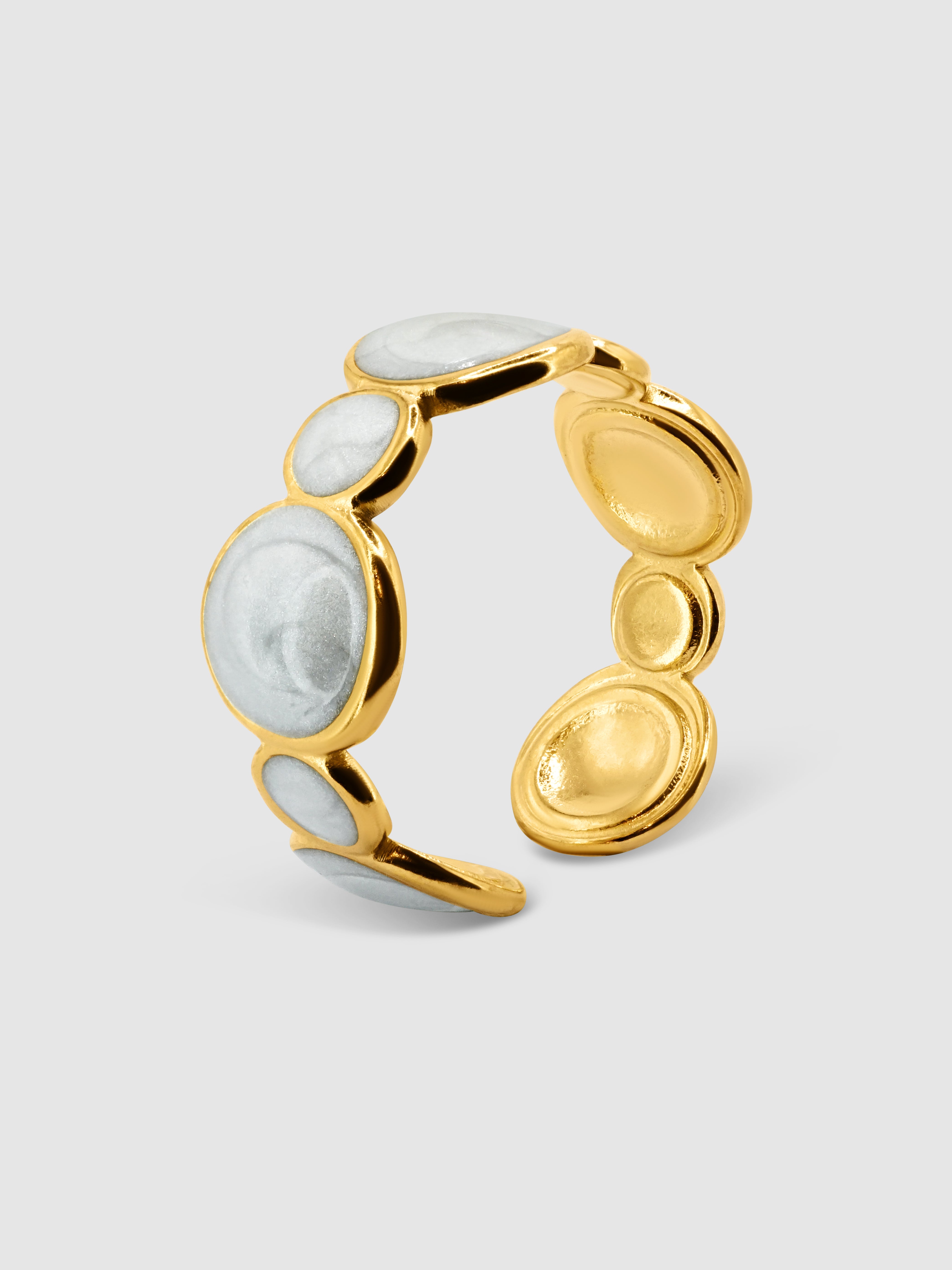 Eira Ring